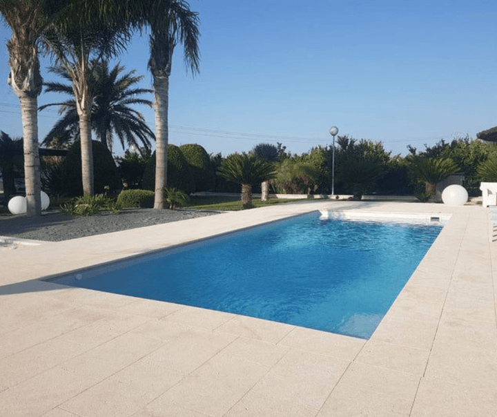 RIVIERA