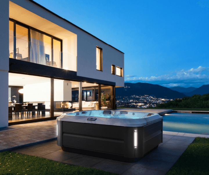 Jacuzii J-335 COMFORT CON TUMBONA COMPACTA