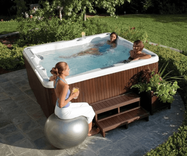 Jacuzzi J-235 SPA CLÁSICO CON TUMBONA