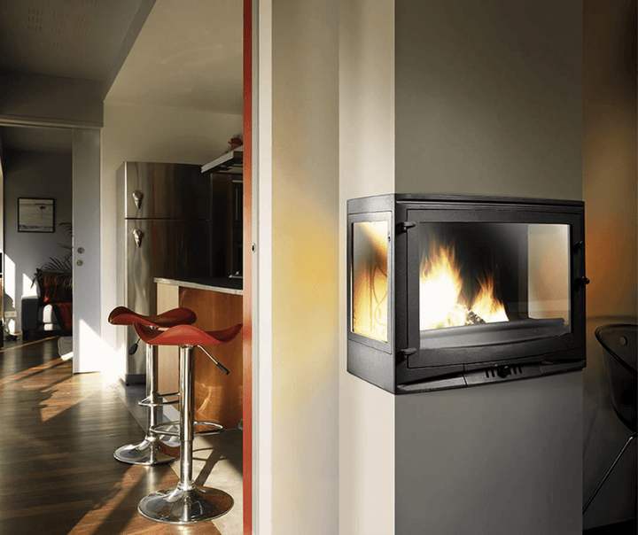 Hermosa y contemporánea, esta chimenea crea una atmósfera cálida y contribuye al ambiente de la habitación desde varios ángulos ilmas